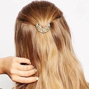 Moon design hair clip